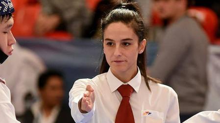 La navarra Paula Remírez señala la conclusión de un combate hace unos meses