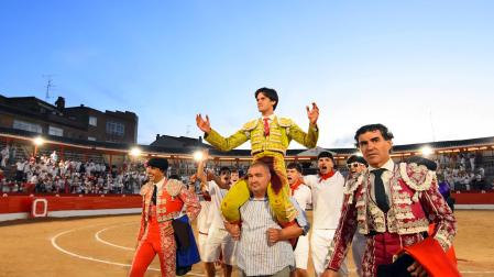 Los diestros David Fandila 'El Fandi', Fernando Adrián y Cristiano Torres se enfrentaron en la plaza de Corella este sábado, 26 de septiembre, a cinco toros de Antonio Bañuelos y uno de El Pilar.