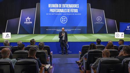 El presidente de la Real Federación Española de Fútbol (RFEF), Rafael Louzán, durante un acto anterior