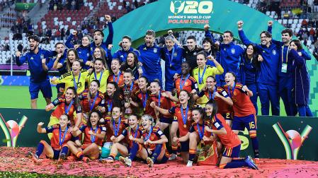 Las jugadoras de España celebran el titulo del Mundial Sub20 tras derrotar en la final a Corea