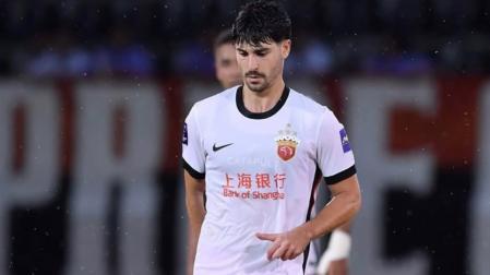 Jaume Grau en su debut en Champions con Shanghai Port