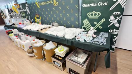 La Guardia Civil ha desarticulado en Barakaldo (Bizkaia) un laboratorio clandestino con capacidad para producir hasta 200 kilos de speed a la semana