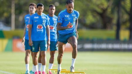 Raphinha durante un entrenamiento reciente con Brasil