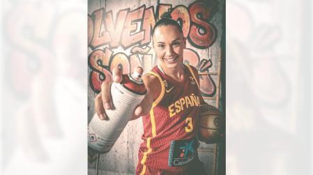 Irati Etxarri en la campaña de presentación de la selección española, previa al Mundial