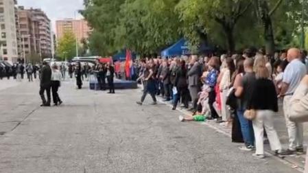 Vídeo del homenaje de la Policía Nacional a los familiares de los cinco policías forales fallecidos en junio