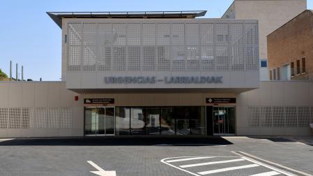 Acceso a Urgencias del Hospital García Orcoyen de Estella.