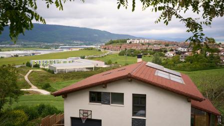 Vista de Orkoien y de uno de los sectores sobre los que se tramita un nuevo desarrollo urbanístico.