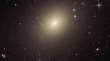 Galaxia IC 1101