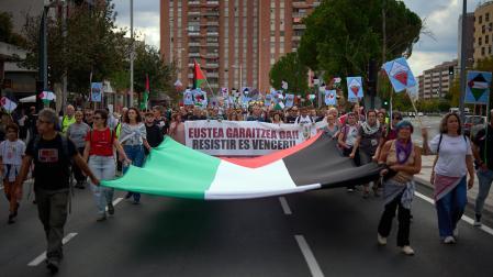 Manifestación a favor de Palestina por las calles de Pamplona