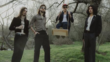 De izda. a dcha.: Santi Urrela (bajo), Coque Fernández (guitarra solista), Javier Gismero, ‘Gisme’, (voz) y Martín Aparicio (batería), componentes de la banda de rock alternativo Ultraligera