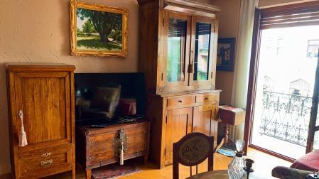 Salón con balcón a la avenida Roncesvalles