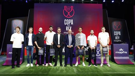 El presidente de la Real Federación de Fútbol, Rafael Louzán tras el sorteo de la primera eliminatoria de la Copa del Rey celebrado en la Ciudad del Fútbol de Las Roza