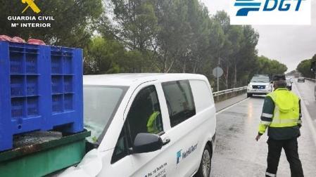 El suceso ha consistido en una colisión por alcance entre una furgoneta y un tractor agrícola