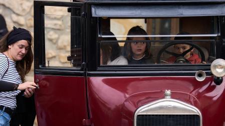 A: MIGUEL OSES F: 10-10-2026 P: L: PAMPLONA T: CONCENTRACION DE COCHES CLASICOS EN BAKAIKU