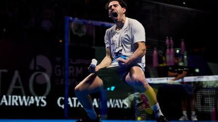 Jon Sanz celebra con rabia el pase a la final de Dusseldorf. El dj está de vuelta.