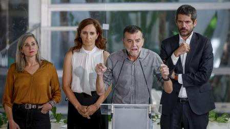 Dirigentes de la izquierda durante la presentación de 'Frente Amplio' en Madrid