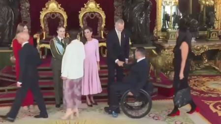 Leyre Sanz, directora del documental 'Los Nietos del Silencio', en el besamanos del 12 de octubre en el Palacio Real