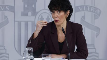 La ministra portavoz, Elma Saiz, comparece en rueda de prensa este martes tras el Consejo de Ministros