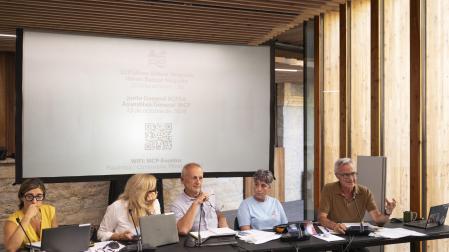Mesa presidencial de la asamblea celebrada este martes