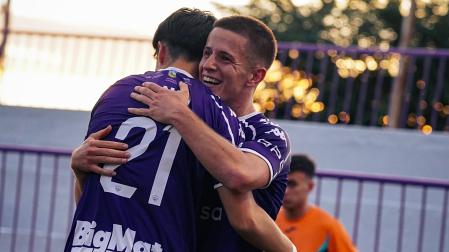 Los navarros Edu San Miguel y Curro Bonilla celebrando el gol de este último en el partido entre el Guadalajara y el Getafe B del pasado fin de semana.
