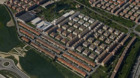 Vista aérea del barrio pamplonés de Mendillorri, desarrollado en los años 90
