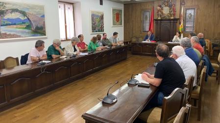 Imagen del encuentro de este viernes del consejero Óscar Chivite con ediles de Baztan-Bidasoa y Ultzama.