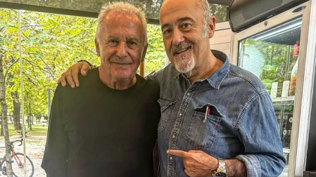 El cantante Víctor Manuel y el cocinero Martín Iturri
