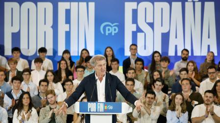 El presidente del PP, Alberto Nuñez Feijóo, durante el acto de precampaña celebrado este domingo en Barcelona