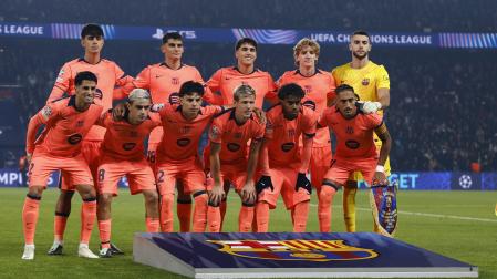 Los futbolistas del FC Barcelona antes de medirse al PSG