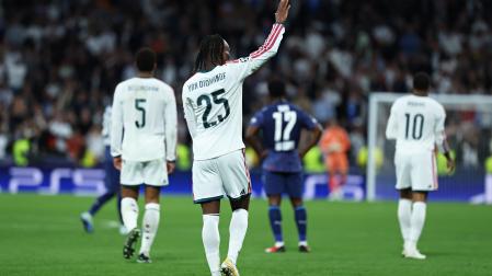 El delantero marfileño del Real Madrid, Yan Diomande, celebra el gol anotado a su exequipo que cerraba la goleada contra el RB Leipzig