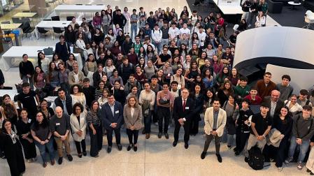 La Universidad pretende enseñar a usar la IA desde el principio de la vida universitaria