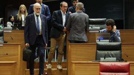 *A: JOSE CARLOS CORDOVILLA *F: 22-10-2026 *P: FERNANDO DOMINGUEZ *L: PAMPLONA *T: PLENO PARLAMENTO DE NAVARRA