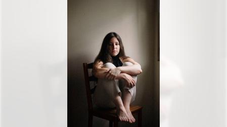 Laura C.Vela es filóloga y editora de Comisura, que nació en Madrid en 2021, y que dirige con Carlota Visier