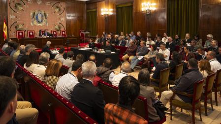 *A: Irati Aizpurua San Román *F: 22-10-26 *T:Recreación de un juicio por accidente laboral. Organiza Fundación Industrial. *L: Aula Magna de la Universidad de Navarra, Pamplona.