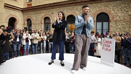 El cabeza de lista de ERC al Congreso, Gabriel Rufián y la eurodiputada y candidata de Podemos, Irene Montero, participan en un acto político con el título "Casa, vida, futuro", en Barcelona