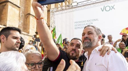 El candidato de Vox a la presidencia del Gobierno, Santiago Abascal, participa en un acto de precampaña en Palma
