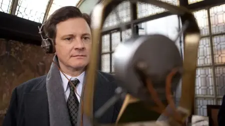 Escena de la película 'El discurso del rey', en la que se cuenta la historia del monarca británico Jorge VI, de su tartamudez y dificultades para pronunciar un discurso por la radio.