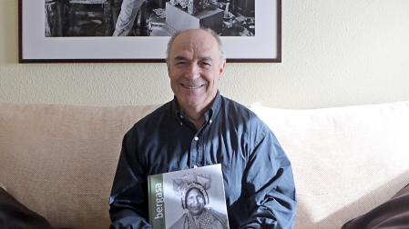 Miguel Bergasa, en 2023, cuando presentó su libro sobre Bolivia