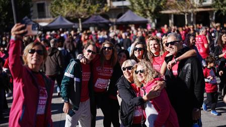 Fotos de la Carrera Solidaria contra el Cäncer de Mána organizada por Saray este domingo, 25 de octubre, en Pamplona