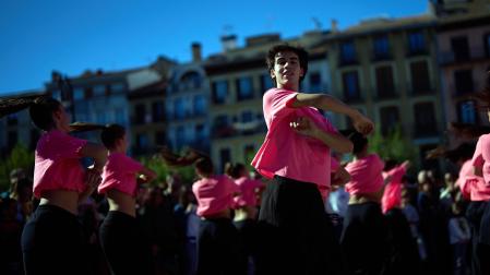Fotos de la Carrera Solidaria contra el Cáncer de Mama organizada por Saray este domingo, 25 de octubre, en Pamplona