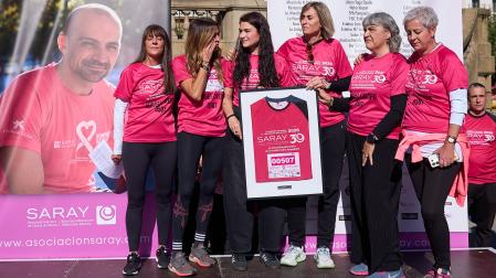 De izda a dcha: Nuria Crespo, Miren Uriarte Crespo, Patricia Prieto Obanos, María Crespo Obanos y Yaky Hernández.