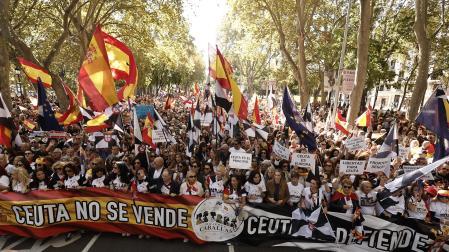 Miles de personas participan en Madrid en apoyo a las mujeres de Ceuta