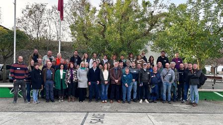 Foto de familia de los asistentes al encuentro