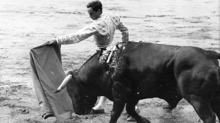 EL diestro Andrés Hernando durante un festejo taurino en Navarra