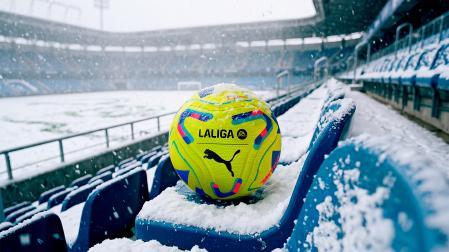 Imagen del 'Stellar Nitro' de Puma, el balón oficial de LaLiga para invierno