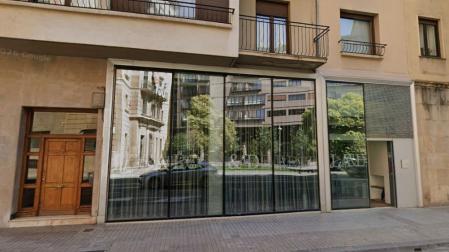 Sede de la clínica dental Los Arcos Deprit en la avenida de Zaragoza