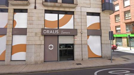 Exterior de la Cínica Oralis de Zamora