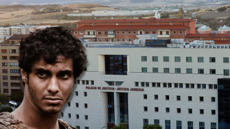 Montaje del actor Elyes Gabel durante su papel en Juego de Tronos como guerrero dothraki y el Palacio de Justicia de fondo