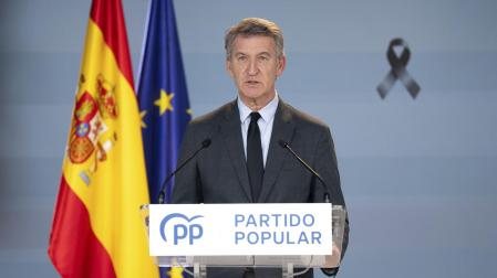 El líder del PP, Alberto Núñez Feijóo, en su comparecencia tras al accidente ferroviario en Toledo