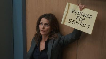 Con esta imagen ha anunciado Netflix la renovación por una quinta temporada de 'La diplomática'